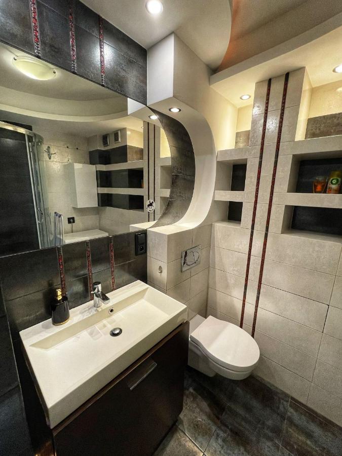Luxury Red Apartment By Marta ラドム エクステリア 写真