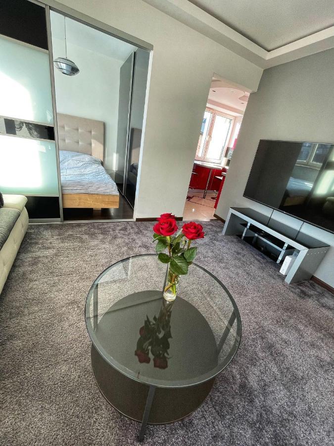 Luxury Red Apartment By Marta ラドム エクステリア 写真